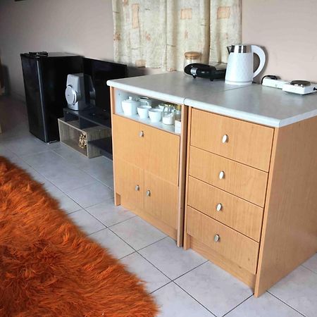 Penthouse Studio Next To The Sea Salamis Bagian luar foto
