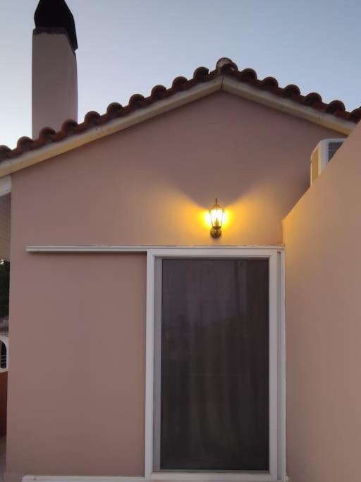 Penthouse Studio Next To The Sea Salamis Bagian luar foto
